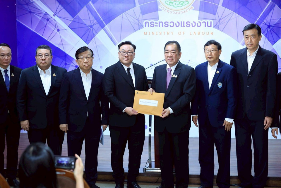 ‘จุลพันธ์’ รับข้อเสนอ กกร. เร่งแก้ปมขาดแคลนแรงงาน สร้างความเชื่อมั่นผปก. รับความต้องการภาคเศรษฐกิจ