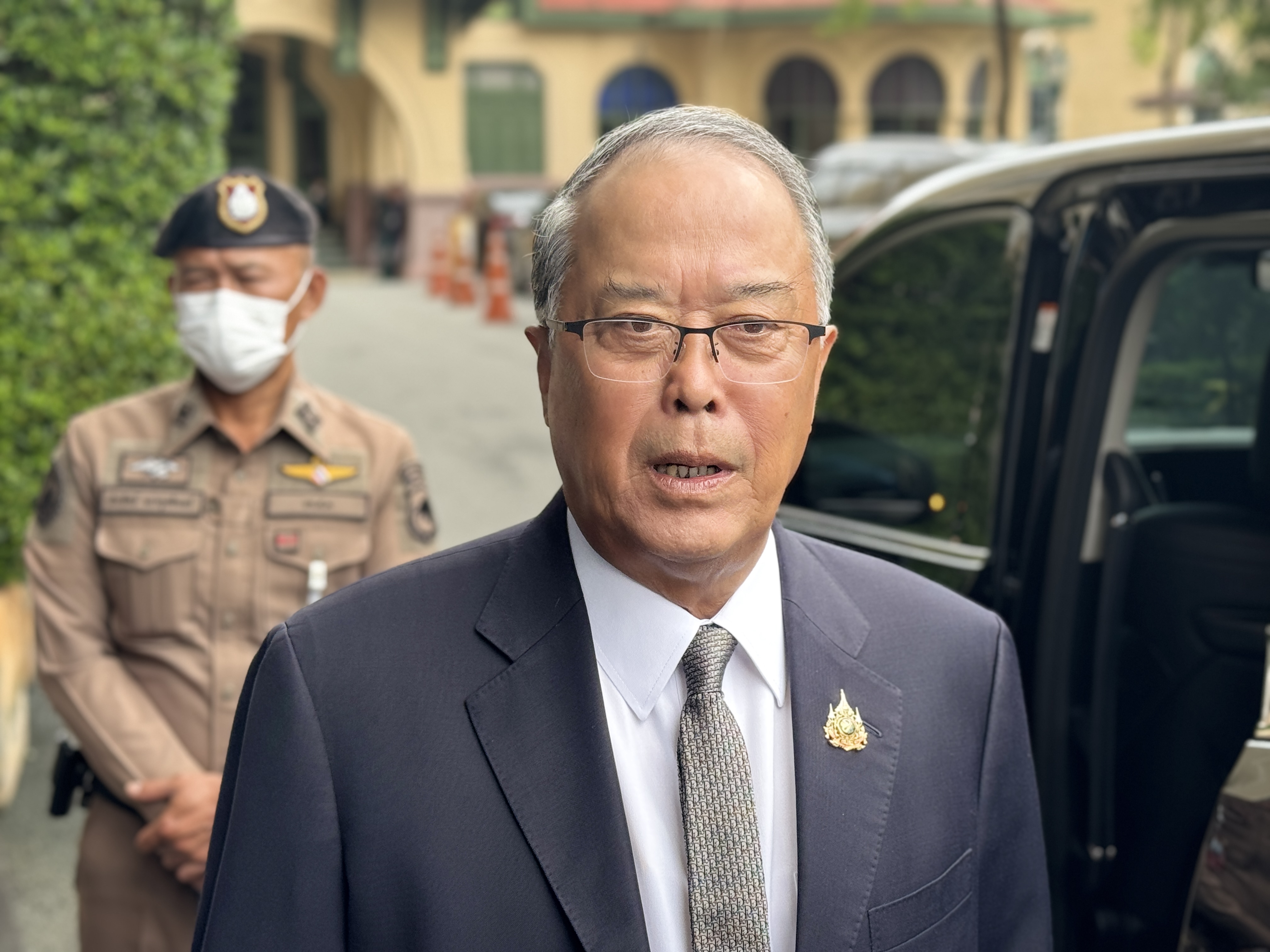“ชูศักดิ์”  หวัง ศาลรัฐธรรมนูญ วินิจฉัยปมทำประชามติ 2 ครั้งเดินหน้าต่อได้ แต่หากทำ 3 ครั้ง ต้องนับหนึ่งใหม่ 