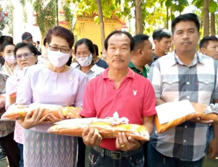 พุทธศาสนิกชนทั่วสารทิศหลั่งไหลร่วมงานกฐิน​สามัคคี​ วัดดังเมืองกาญจน์
