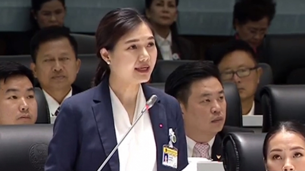 "เพื่อไทย"ชี้คนที่ต้องถอยคือ"นายกฯ"เตือนระวังเจอ"ม็อบชาวนา"เพิ่ม