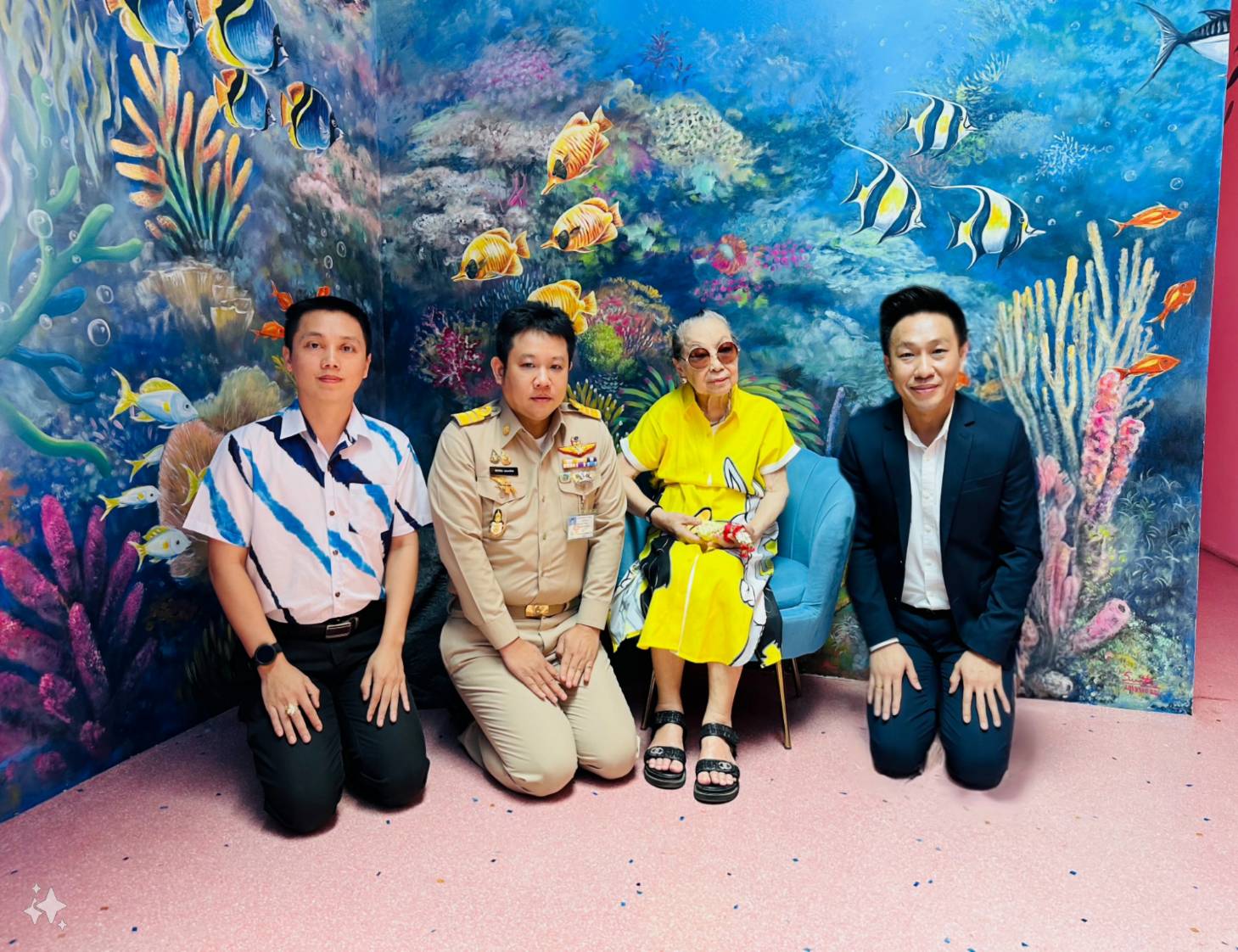 ร่วมรับประทานอาหาร