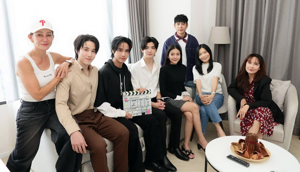 เปิดกล้องซีรีส์วาย "แฟ้มรักต้องห้าม" ดี้ ปัทมา ประเดิมงานผู้จัดฯ ป้ายแดง ขนนักแสดงลงจอพร้อมหน้า
