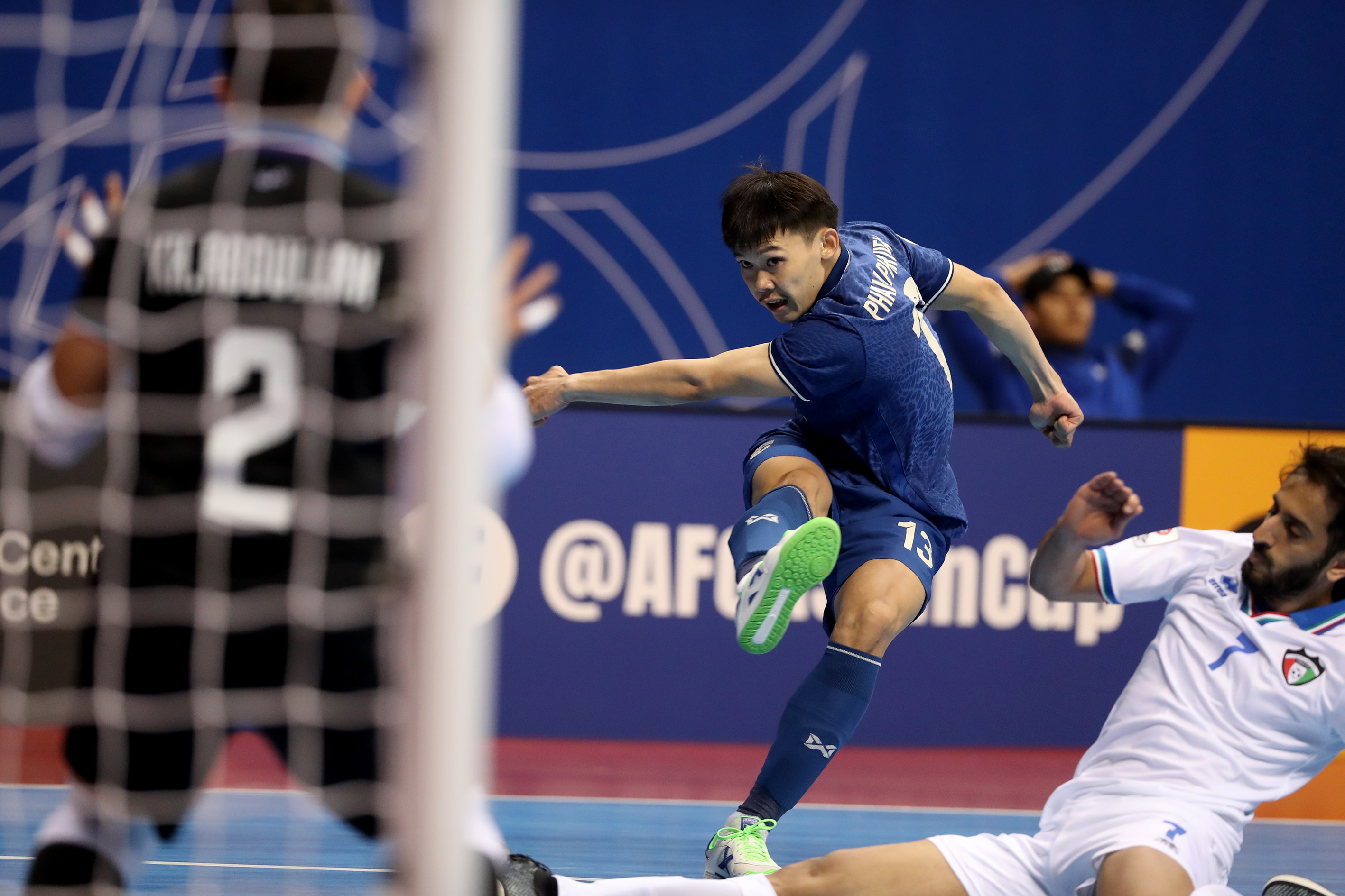 งัดพาวเวอร์เพลย์! "ฟุตซอลไทย" ตามเจ๊าเจ้าภาพ 2-2 ลุ้นเข้ารอบนัดสุดท้าย "ฟุตซอลชิงแชมป์เอเชีย2022"