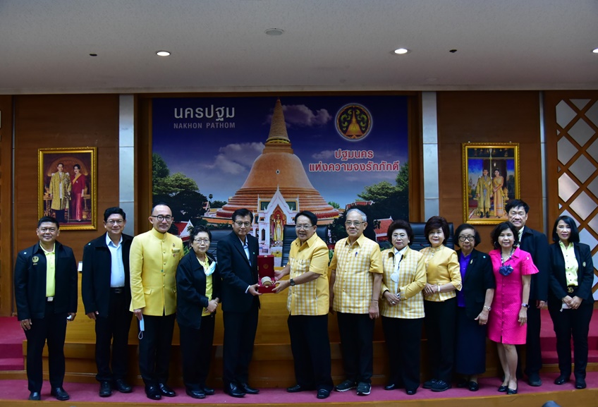 สมาชิกวุฒิสภาพบประชาชนในพื้นที่จังหวัดภาคกลาง ลงพื้นที่ติดตามแก้ปัญหาที่จังหวัดนครปฐม