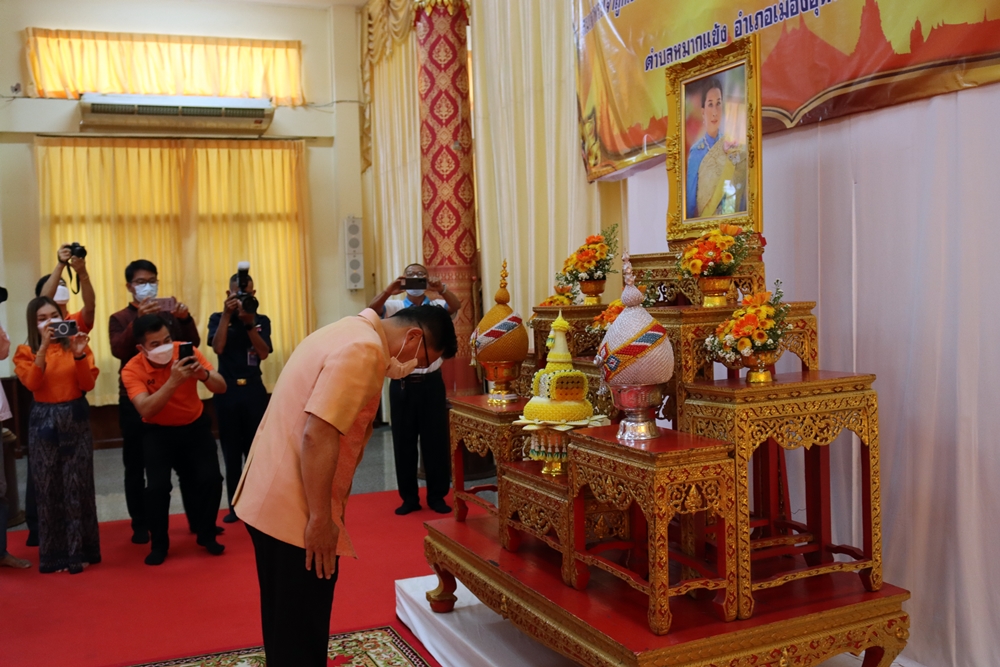 ชาวอุดรธานี ประกอบพิธีเจริญพระพุทธมนต์และเจริญจิตตภาวนา ถวายพระพรชัยมงคลแด่ "พระองค์ภา" 