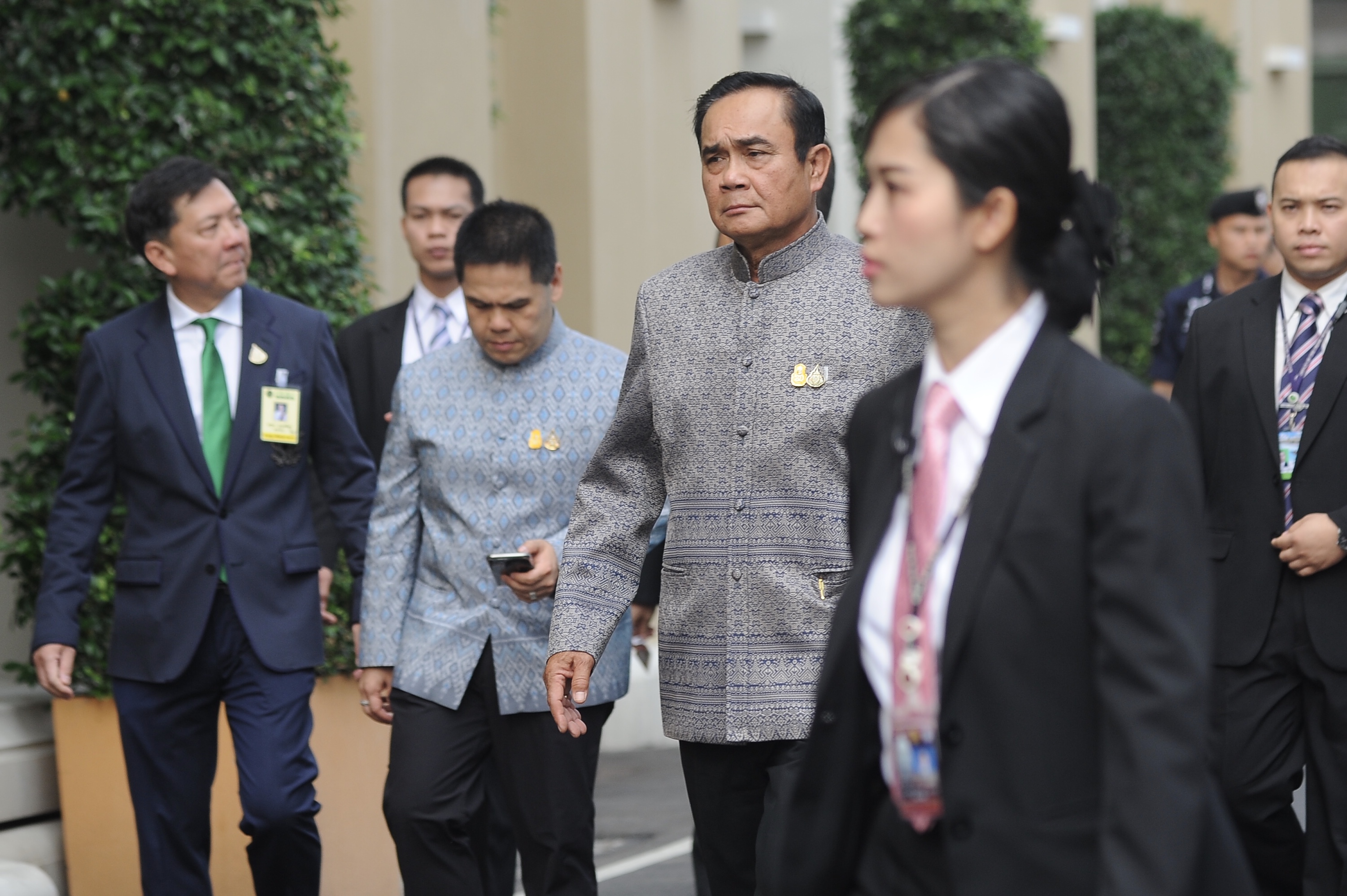 "นายกฯ" แจง "พาณิชย์" ยันหน้ากากอนามัย ไม่ขาดตลาด-พบราคาแพง แจ้งสายด่วนได้