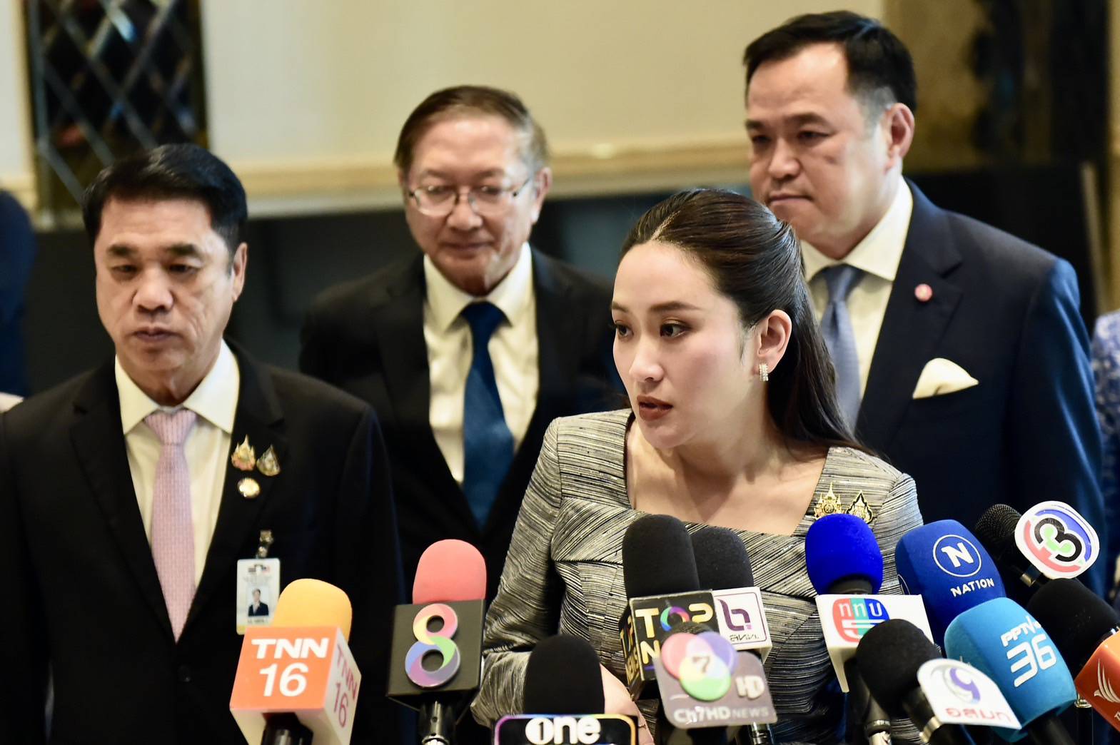 "แพทองธาร" เผย "นายกฯมาเลเซีย"ให้เกียรติ"ทักษิณ"แต่งตั้งนั่ง"ที่ปรึกษาส่วนตัวประธานอาเซียน"มั่นใจช่วยพัฒนาภูมิภาคได้
