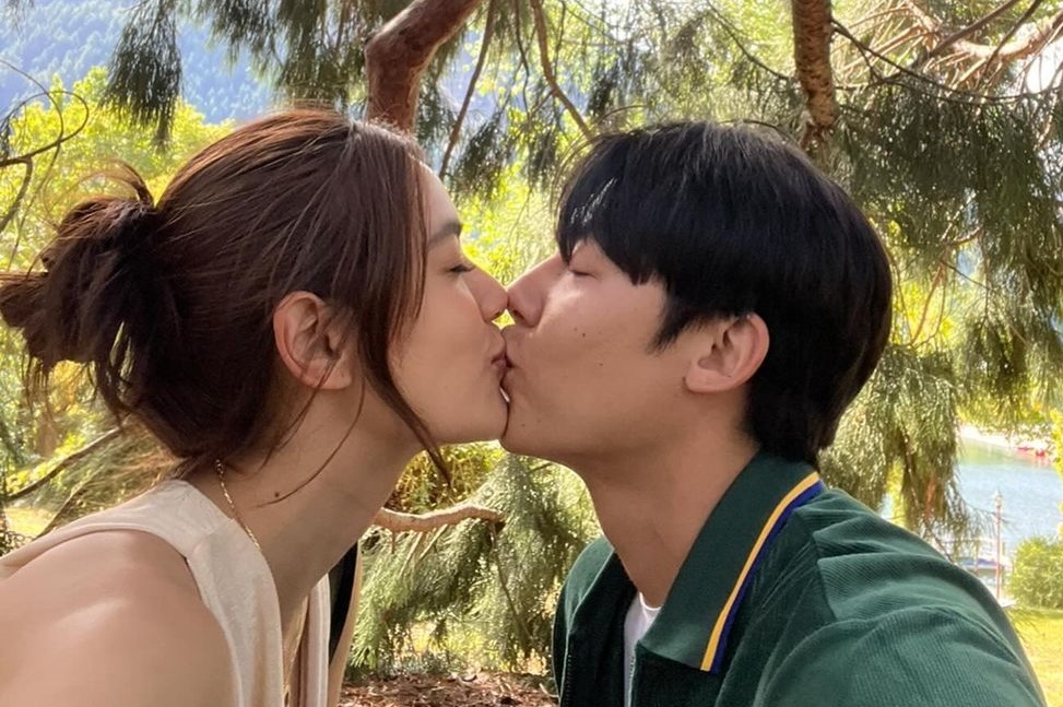 "คิมเบอร์ลี่" อวดภาพหวานรัวๆ เบิร์ธเดย์วันเกิดอายุ 34 สามี "หมาก ปริญ"