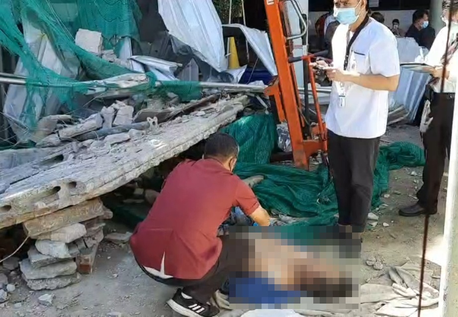 คนงานถูกแผ่นปูนถล่มทับดับ หลังรับว่าจ้างเข้ารื้อถอนอาคารประสบเหตุเพลิงไหม้