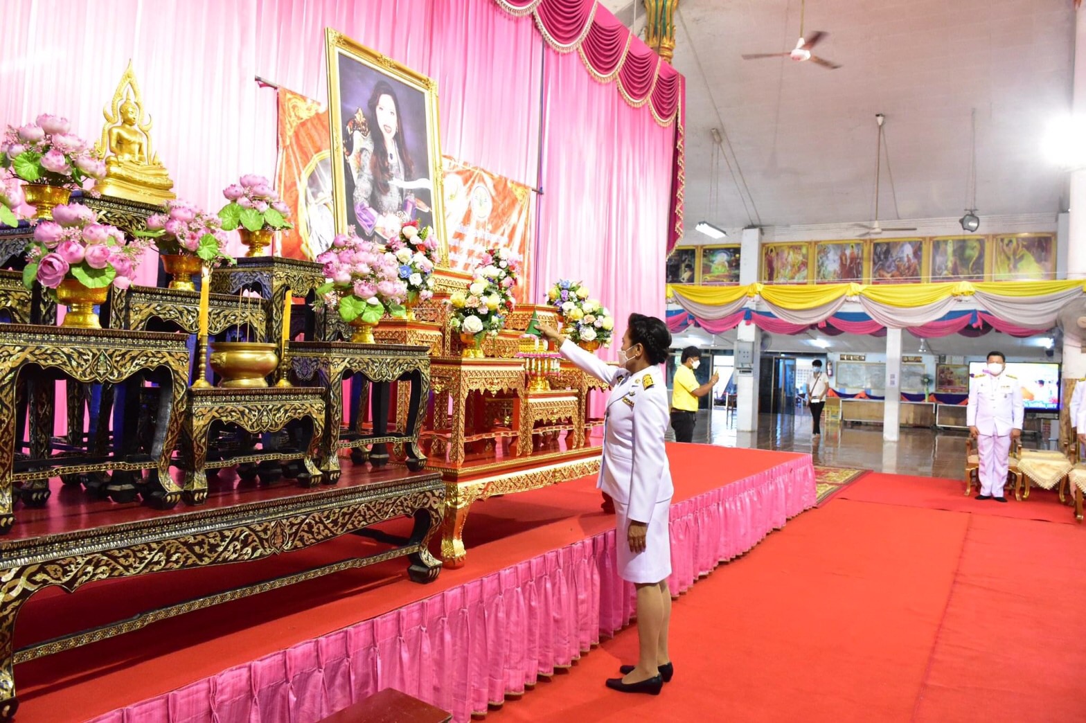 อ่างทองจัดปฏิบัติธรรมเฉลิมพระเกียรติกรมพระศรีสวางควัฒนฯ