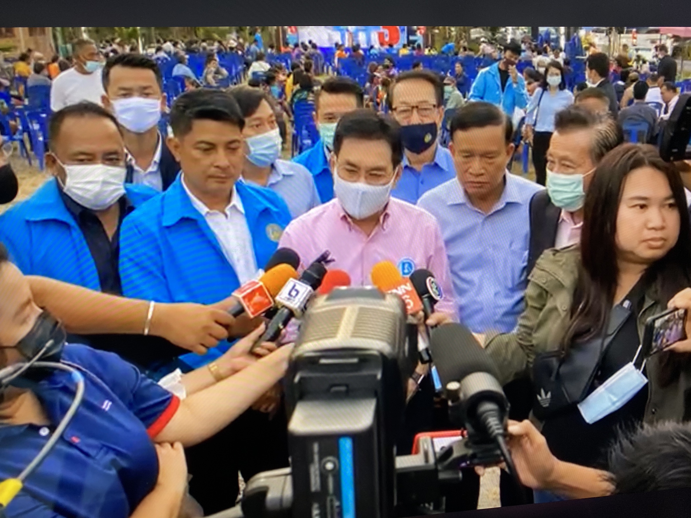 "จุรินทร์’ นำทัพสู้ศึกเลือกตั้งชูนโยบายเชิงรุกแก้ราคาผลไม้ อ้อน 7 มี.ค.เลือกปชป.ชี้’บิ๊กป้อม’ช่วยหาเสียงเป็นเรื่องธรรมดาของหัวหน้าพรรค