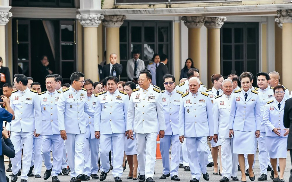 “สวนดุสิตโพล” เผย “คนไทย”อยากได้ “ผู้นำพูดจริงทำจริง–ซื่อสัตย์–ก้าวหน้า” เป็น ส.ส.-นายกฯ