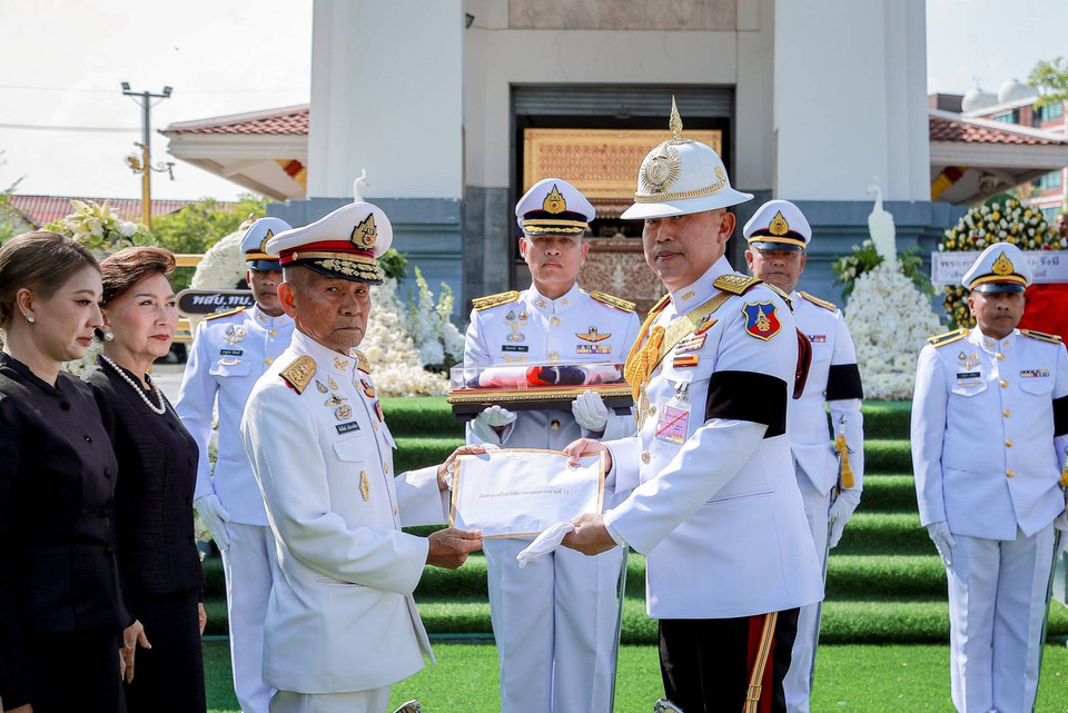 "มทภ.1"  ปธ.พิธีพระราชทานเพลิงศพ "พ.อ.ป้องรัฐ แย้มงามเรียบ" ผบ.ทพ.11 ยกย่องแบบอย่างผู้นำที่ดี 