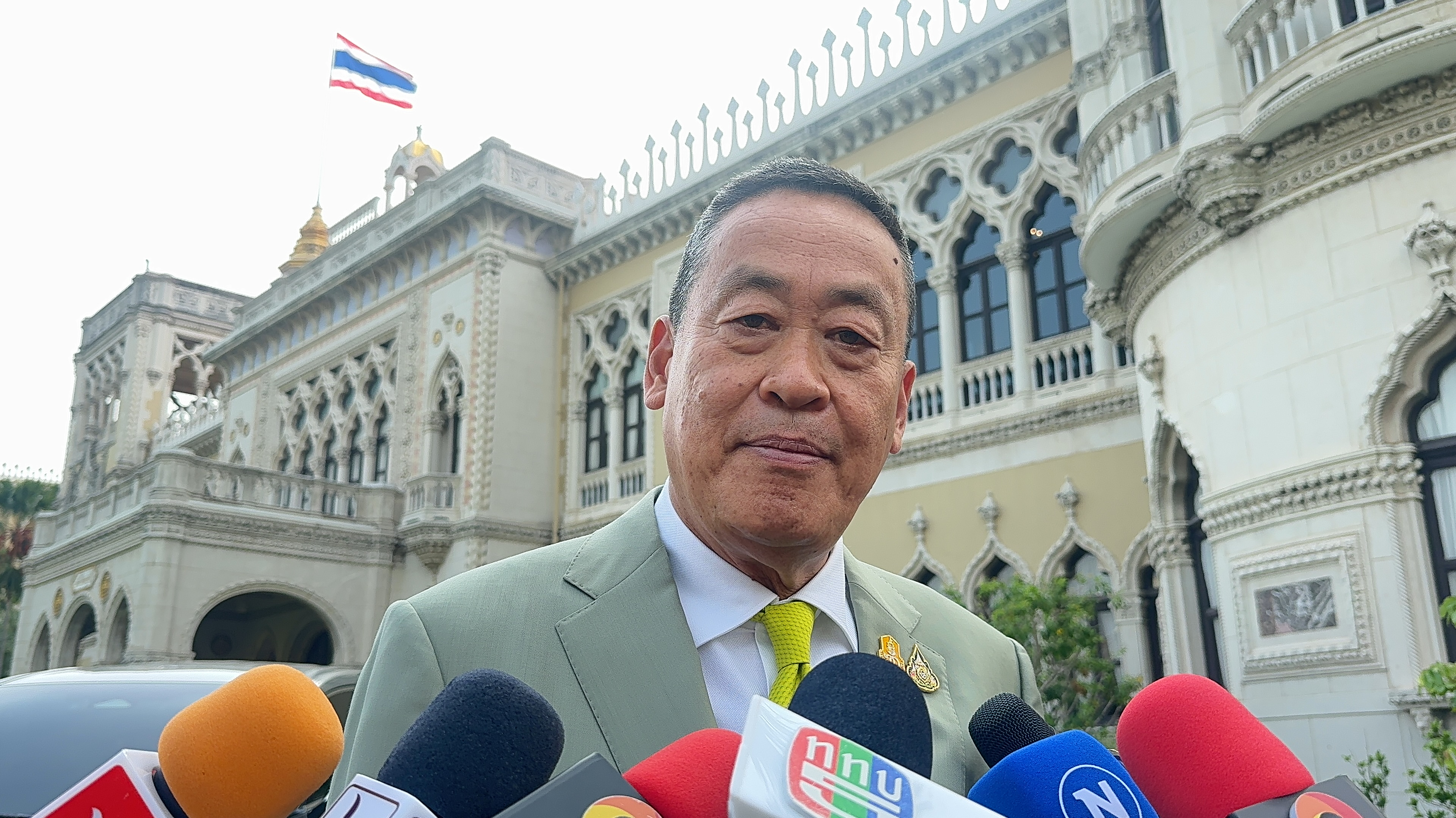 “เศรษฐา” ยกหูเบรกใบลาออก “กฤษฎา” ให้เวลาคิด 1 คืน เชื่อเหตุน้อยใจแบ่งงาน เผย “พิชัย” มีโปรเจกต์ให้ทำอีกเยอะ