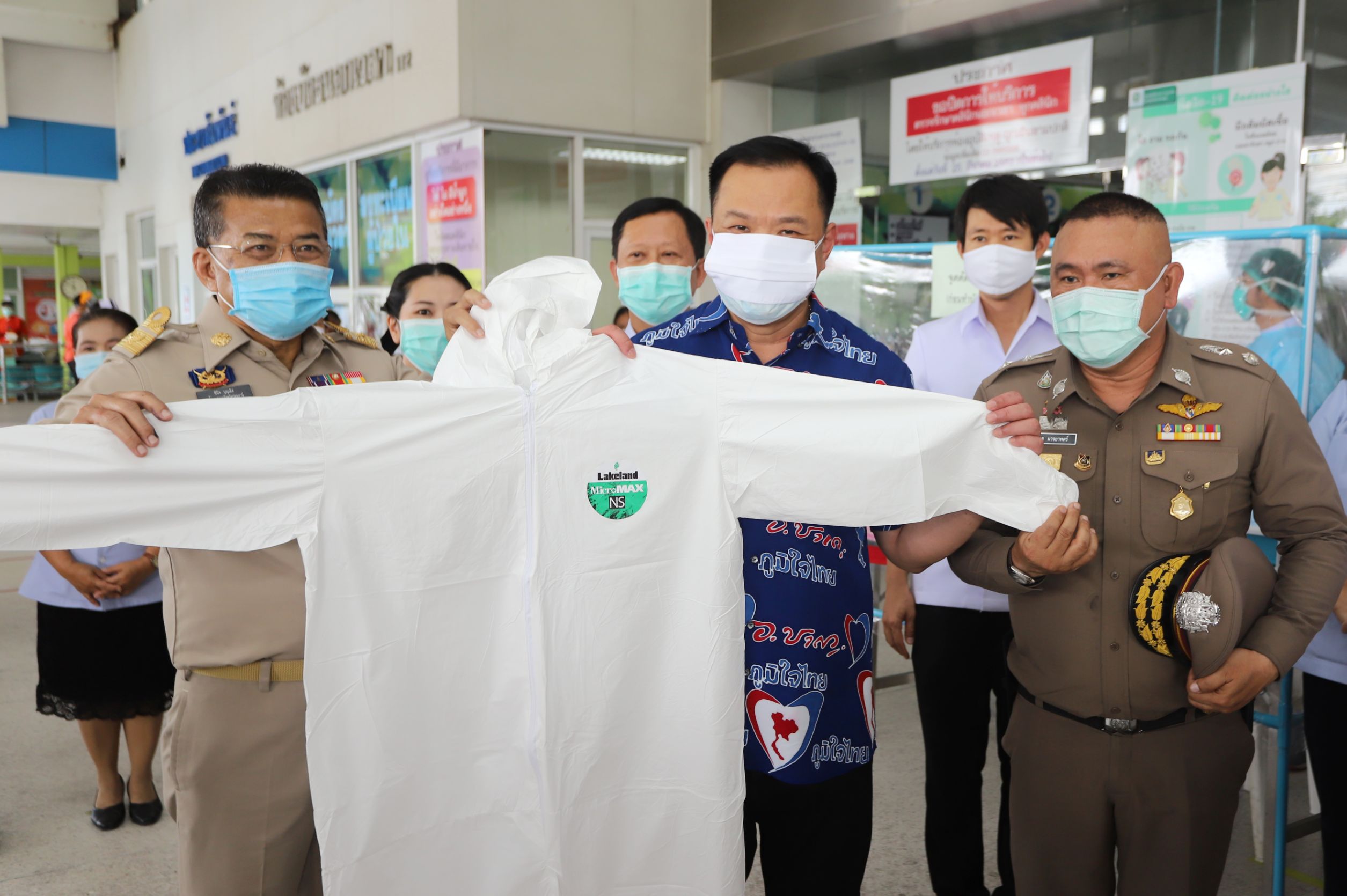 ปทุมธานีระดมทุกสรรพกำลังอาสาออกรบกับ COVID19 เราจะก้าวผ่านวิกฤตินี้ไปพร้อมกับคนไทยทุกๆคน 