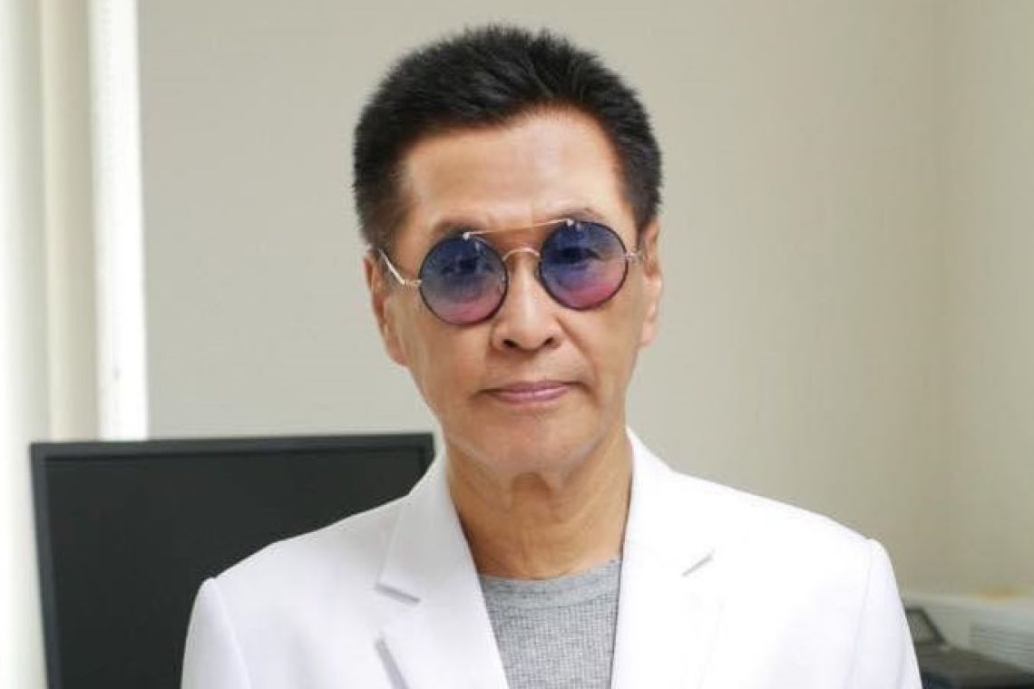 "หมอธีระวัฒน์" เตือน! โควิดยังไม่จบ  โอไมครอนอ่อนลงแต่เสี่ยงแฝง พิษสะสมจากไวรัส-วัคซีน อย่าชะล่าใจ