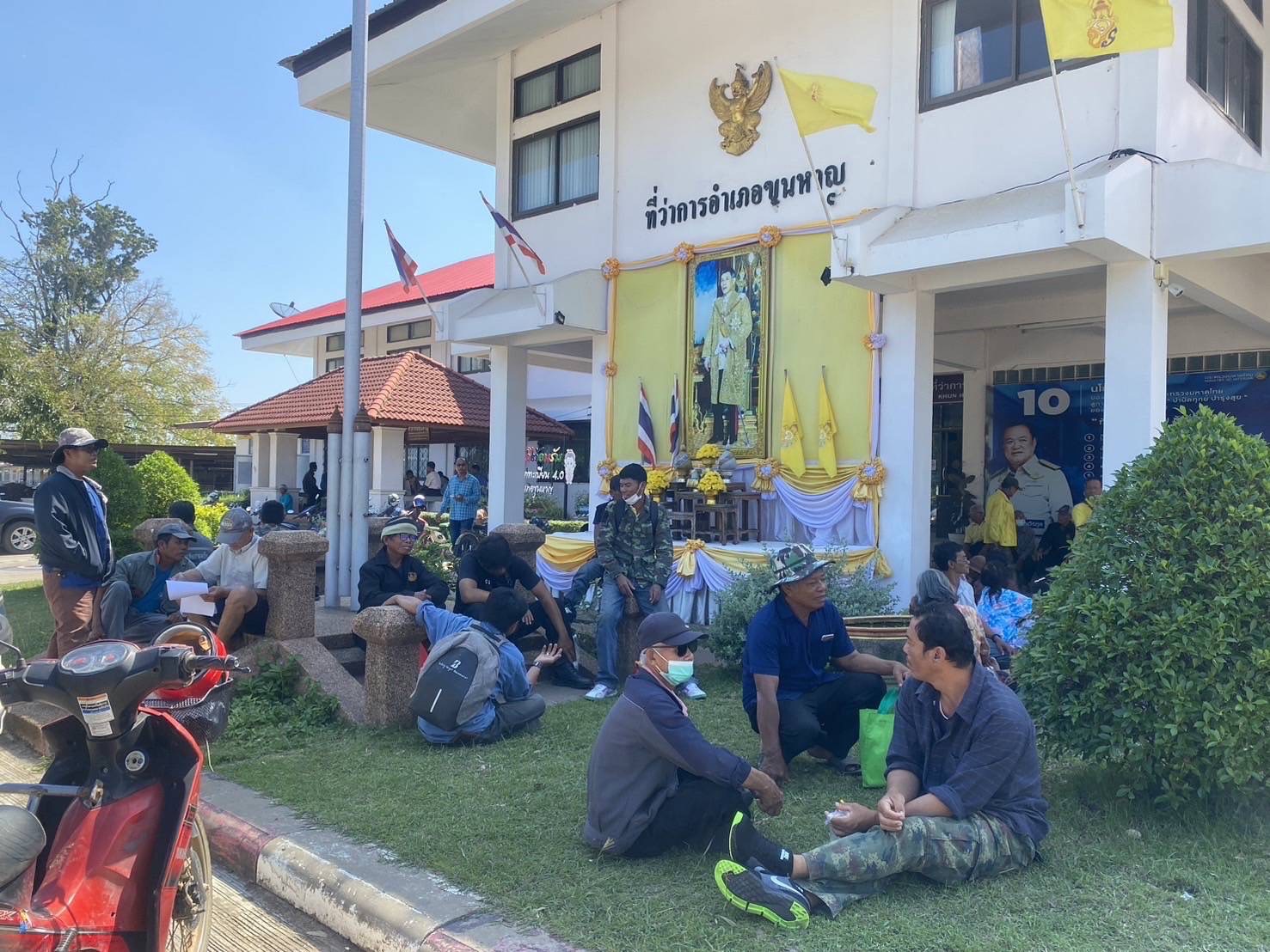 กลุ่มมวลชนศรีสะเกษ คัดค้านการนำร่างพระราชกำหนดของกรมอุทยานแห่งชาติฯ เข้าสู่การพิจารณาของ ครม.