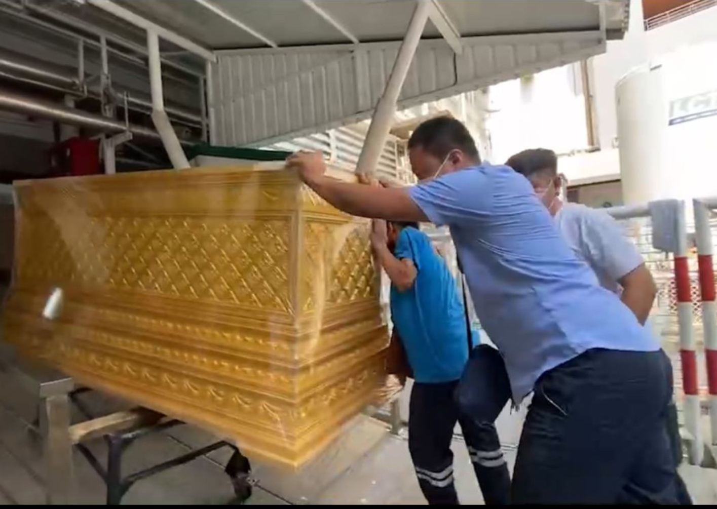 ฌาปนกิจศพ ‘อิคคิว’ เรียบง่าย ที่เมรุวัดเสนาสนาราม จ.พระนครศรีอยุธยา 