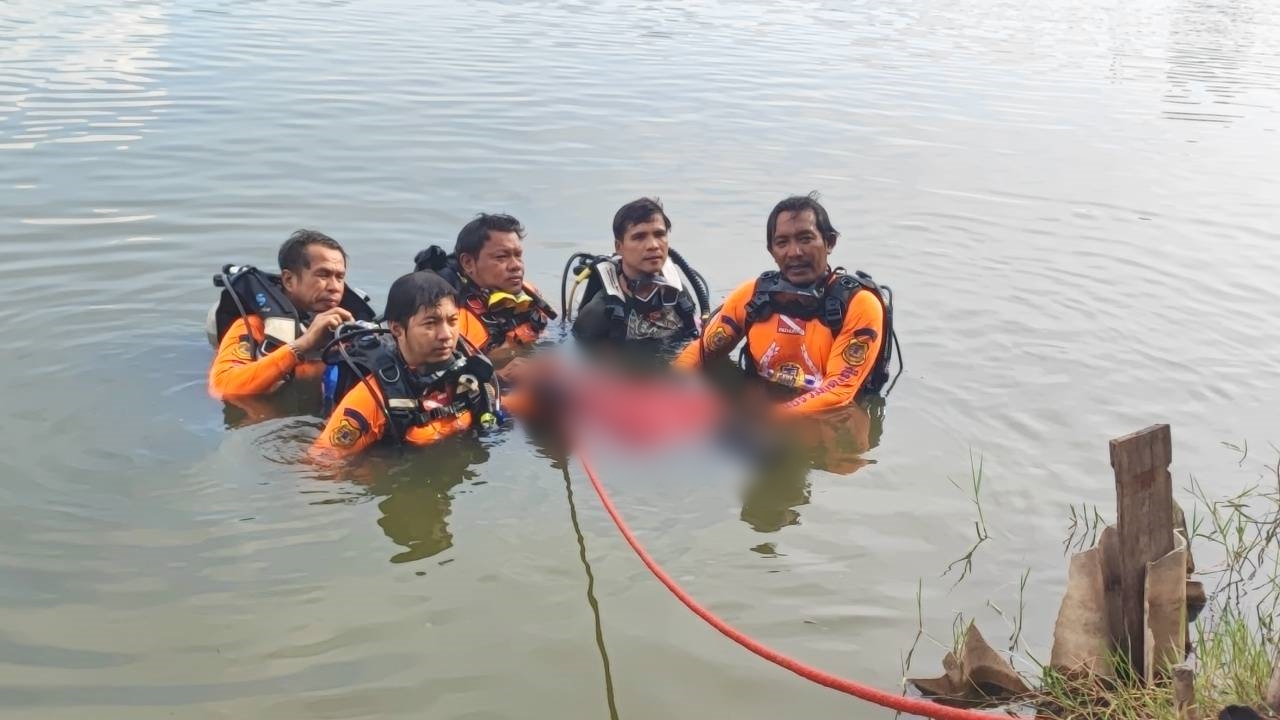 ปทุมธานี หนุ่มเมียนมาลงไปเอาเบ็ดตกปลา จมน้ำหายต่อหน้าเพื่อน