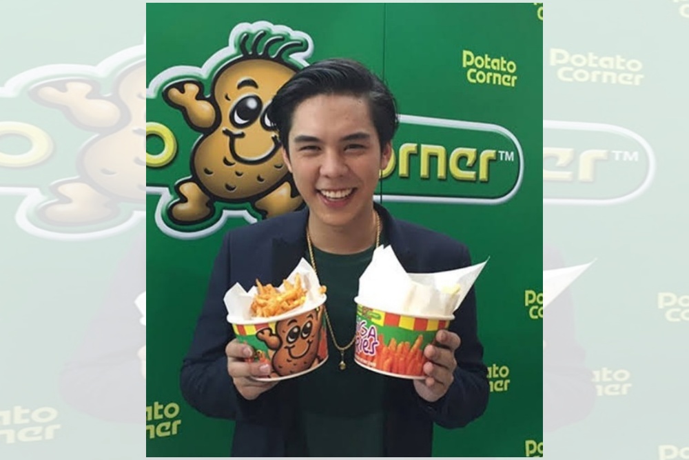 'พีช พชร' โพสต์ขอน้อมรับผิดหลังร้านมันฝรั่งทอดล้อ 'โตโต้' ทัวร์ลงตามระเบียบ