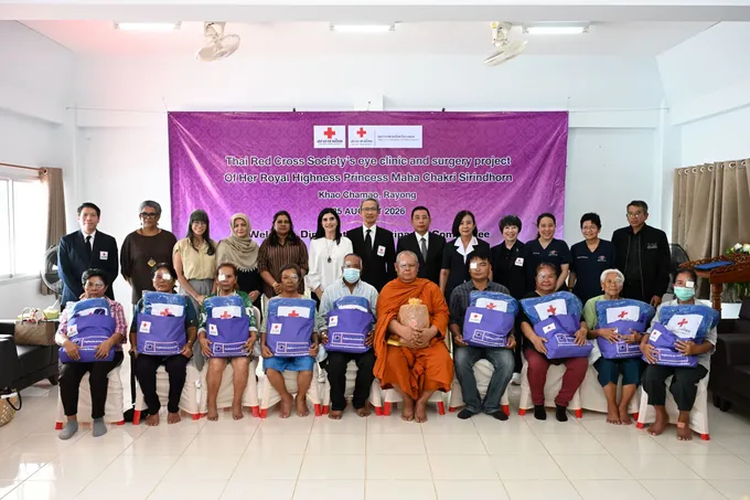 ลงพื้นที่ตรวจเยี่ยมโครงการรถคลินิกจักษุศัลยกรรมเคลื่อนที่สภากาชาดไทย