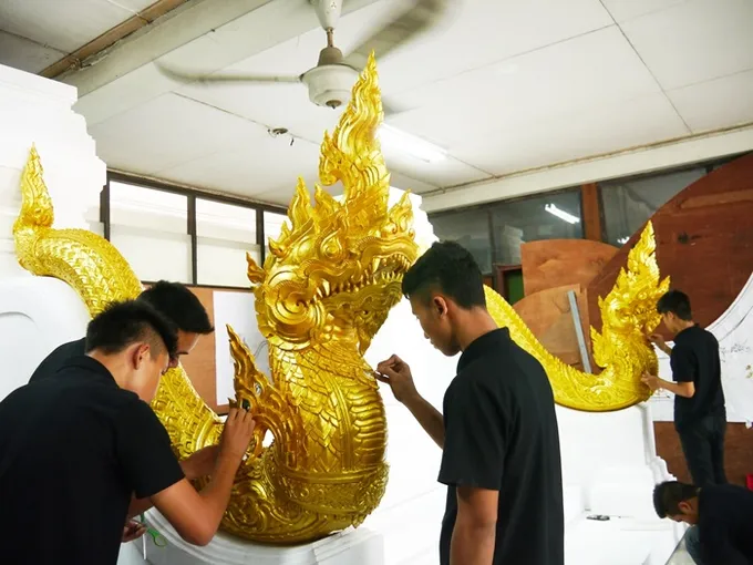 ทำบันไดพญาอนันตนาคราชขึ้นสู่พระเมรุมาศ