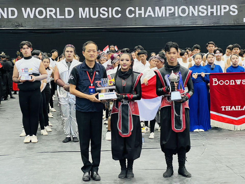 ศรีสะเกษคึกคัก ผู้ว่าฯ มอบรางวัล Indoor Marching Arts เวทีโยธวาทิตโลก 