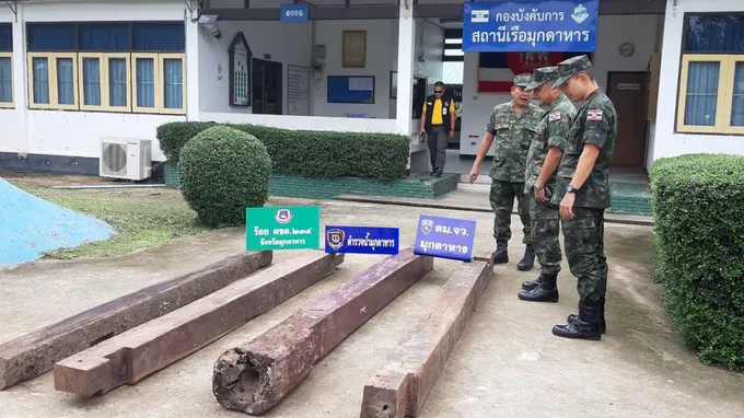 นรข.ตรวจยึดไม้พะยูง เตรียมส่งไปลาว  มูลค่า 2 แสนบาท            
