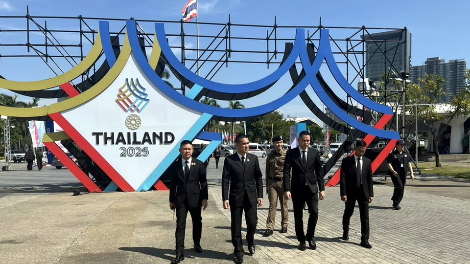 ผบช.ทท. สั่งคุมเข้มความปลอดภัยพิธีเปิดซีเกมส์ครั้งที่ 33 พร้อมจัดกำลังตรึงพื้นที่ราชมังคลาฯ