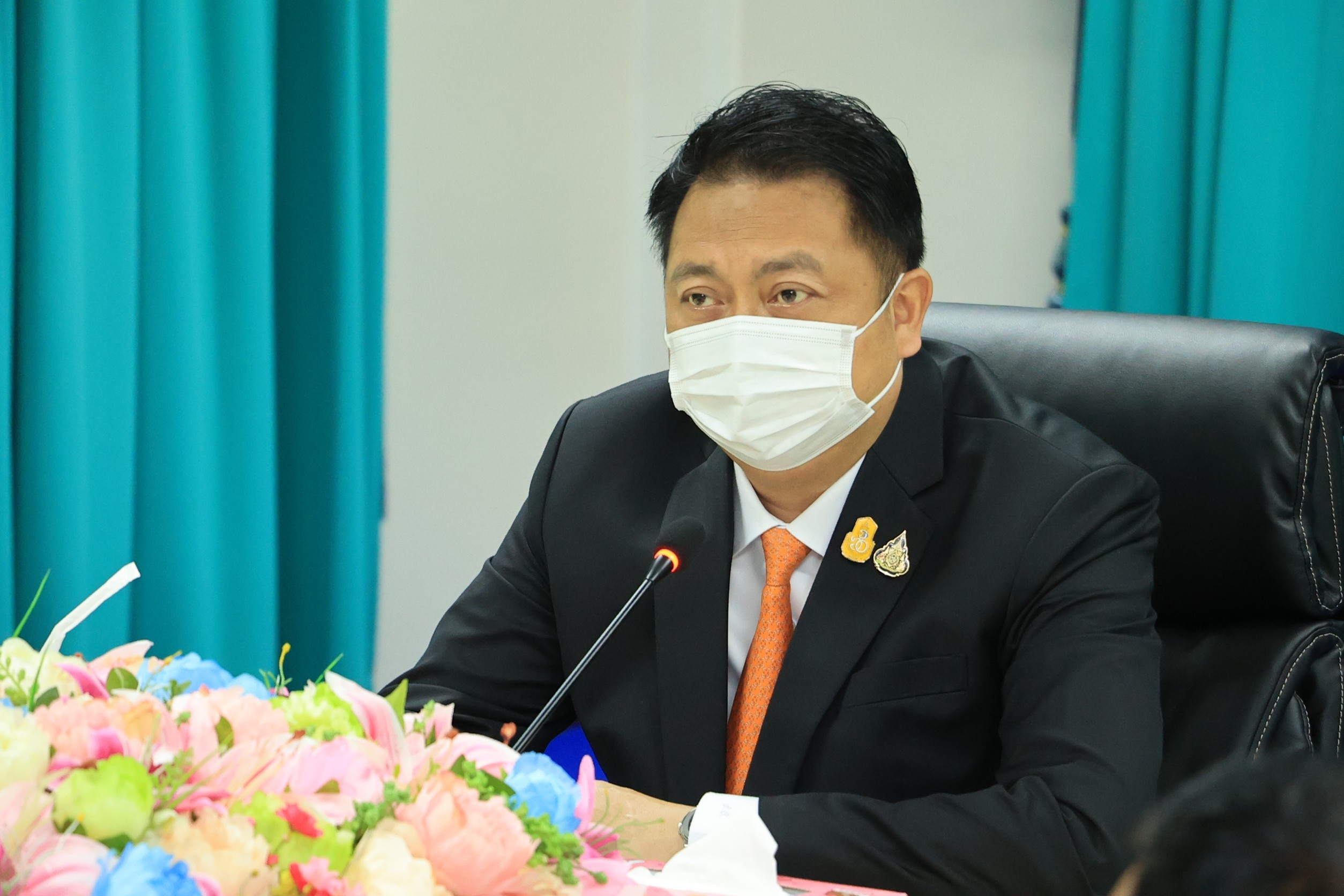 “รมว.เฮ้ง” การันตีผู้ประกันตน ม.33-39 ไม่ต้องกังวล ติดโควิดรักษาฟรี