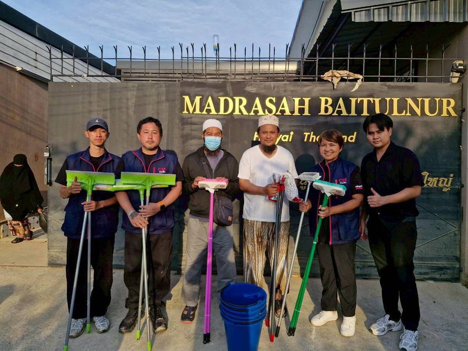 ออมสิน เดินหน้าฟื้นฟูหาดใหญ่ต่อเนื่อง เก็บกวาด–เช็ดล้าง ชุมชน โรงเรียน วัด-มัสยิด