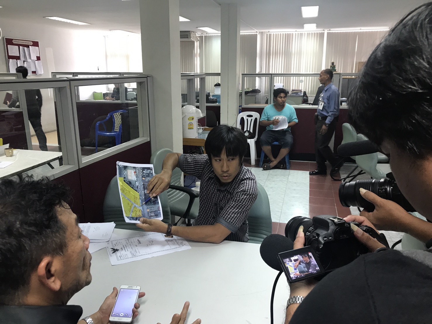 หนุ่มตรังโร่ แจ้งความช่างเทศบาลฯ ละเว้นปฏิบัติหน้าที่ ปล่อยสร้างอาคารสร้างบนถนนสาธารณะ