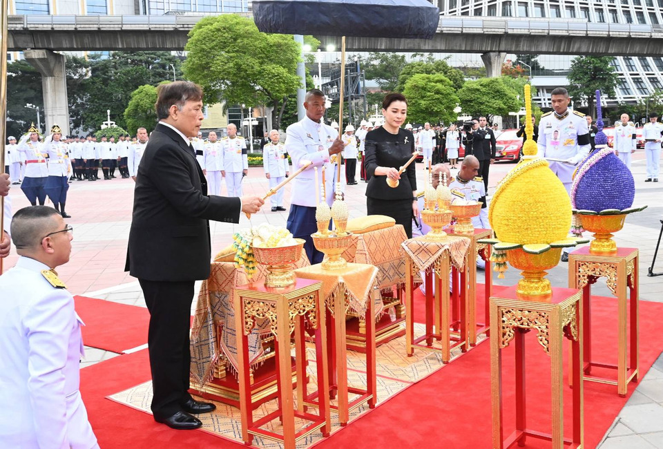 "ในหลวง–พระราชินี" เสด็จฯ งานเฉลิมพระเกียรติ ร.6 ครบ 100 ปี วันคล้ายวันสวรรคต 
