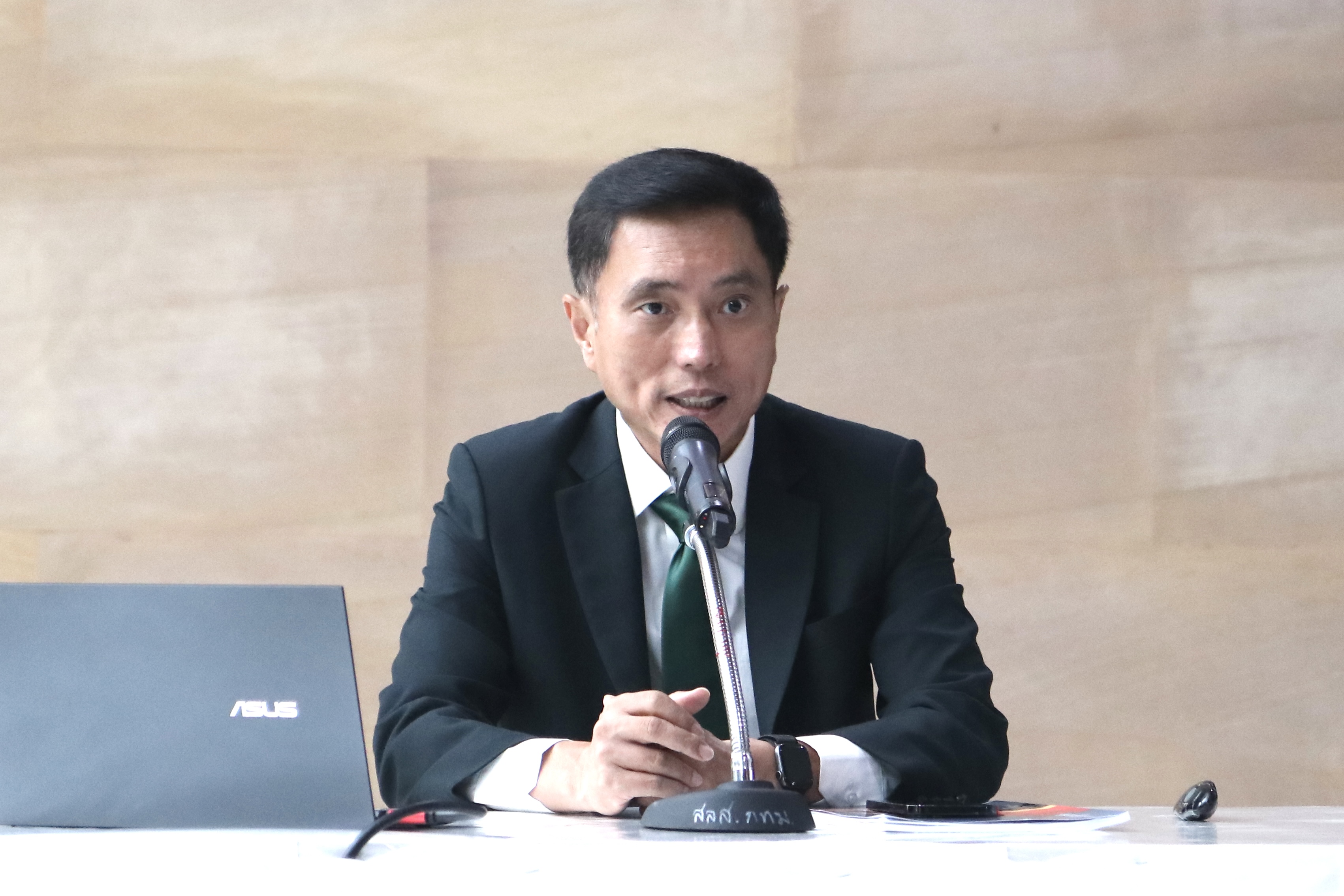 กทม.เผยยังหาสาเหตุทางยกระดับอ่อนนุช-ลาดกระบังถล่ม คาดรื้อเสร็จปลาย ส.ค.