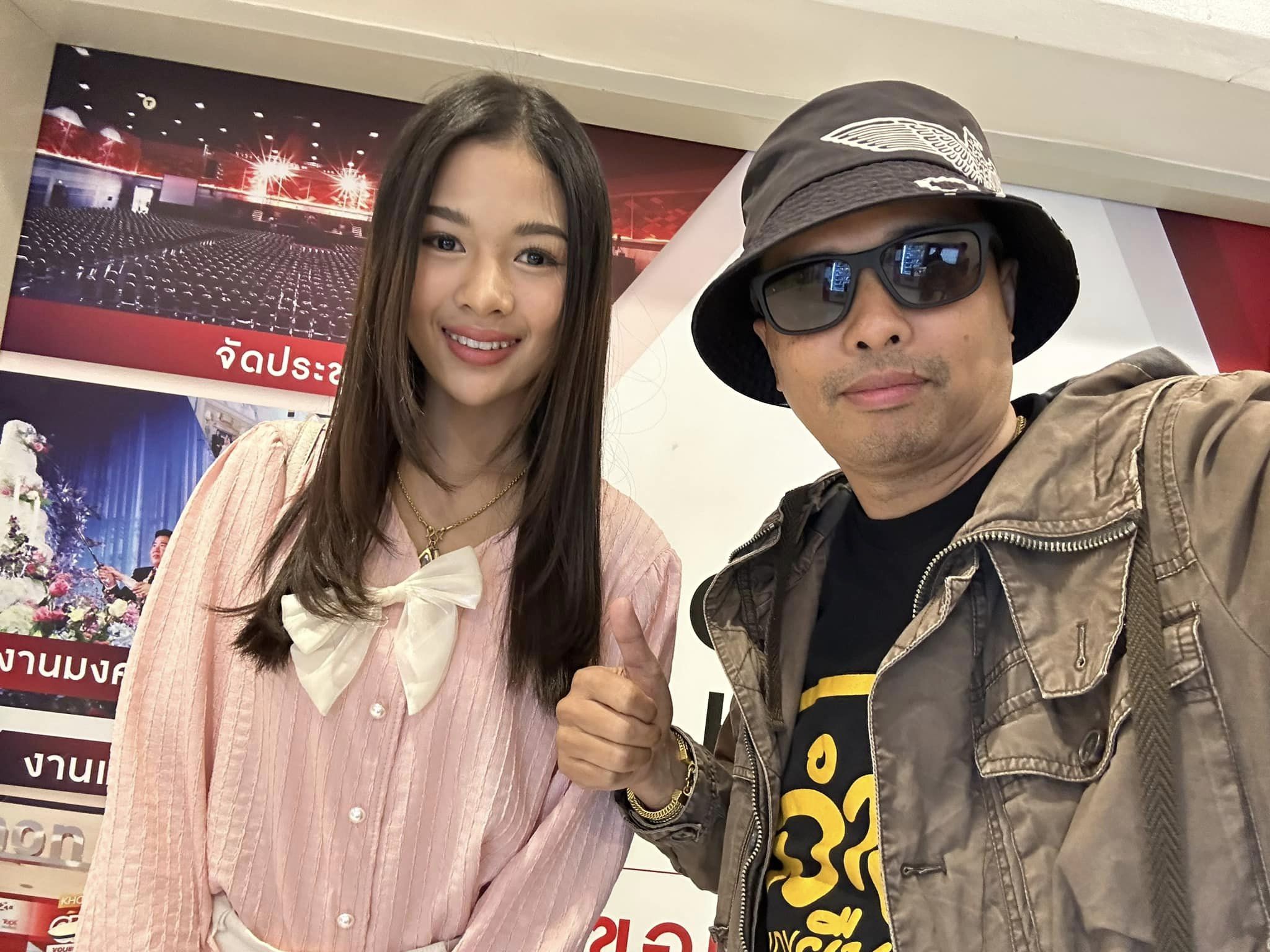 'ยูกิ เพ็ญผกา' เซ็นสัญญาค่ายไหทองคำ   'ประจักษ์ชัย' ลั่นพร้อมต่อยอดความดัง