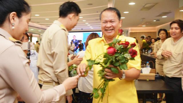 "อธิบดีกรมการค้าภายใน" เผย "นายกฯ" ลงนามคืนตำแหน่งให้แล้วพร้อมทำงานทันที