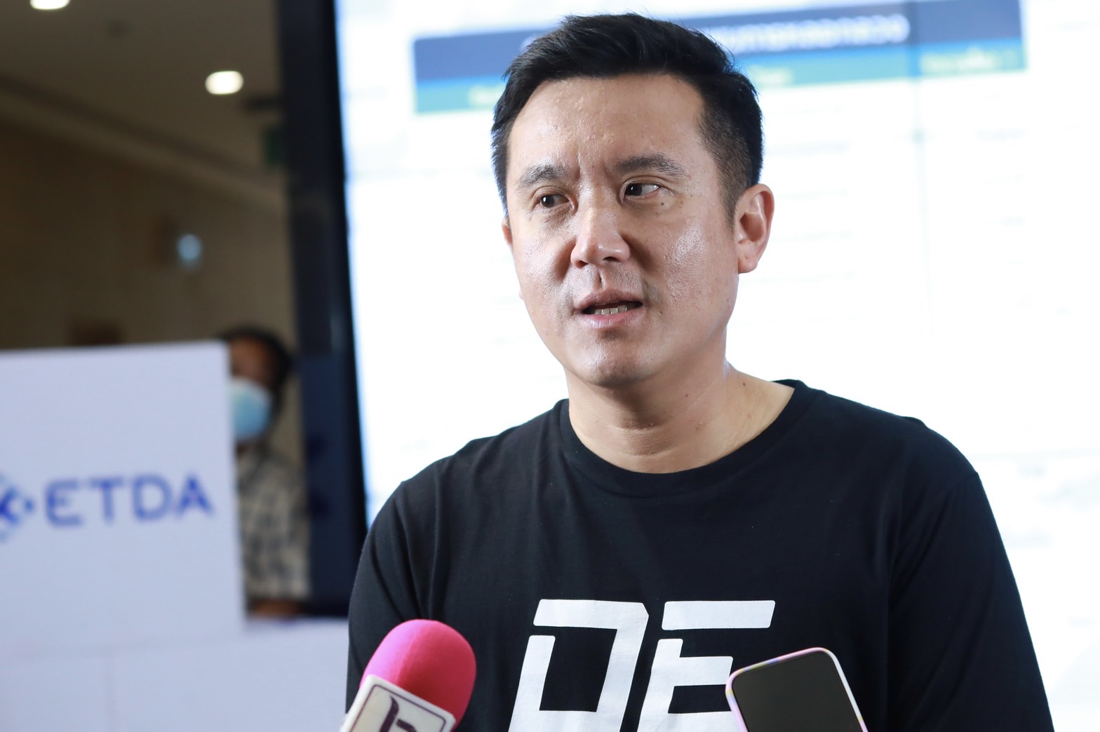 "รมว.อีดีเอส" เชื่อปัญหาแก๊งค์คอลเซ็นเตอร์แนวโน้มลดลงหลังมี PDPA