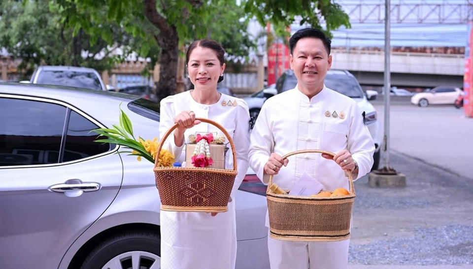 รองผู้ว่าฯนครปฐม นำประชาชนเข้าวัดปฏิบัติธรรมวันธรรมสวนะ สืบสานวิถีไทย 