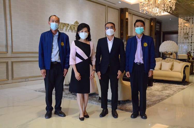 อ.อ.ป. ขอขอบคุณ พญ.นลินี ไพบูลย์ ในฐานะที่เป็นผู้สนับสนุนงานด้านอนุรักษ์และดูแลช้างไทย ที่ ส.คช.