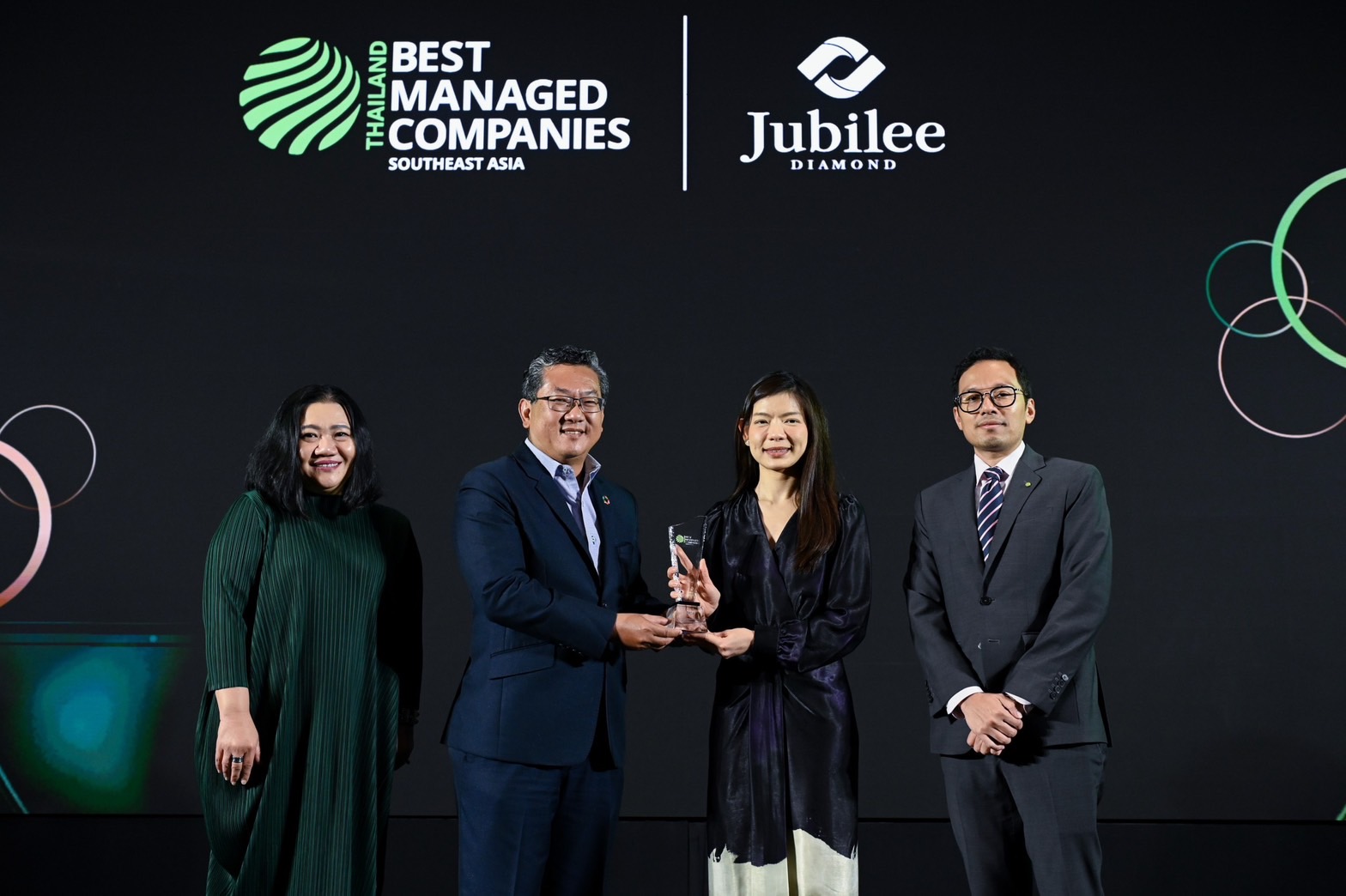 “ยูบิลลี่ ไดมอนด์” คว้ารางวัลบริษัทที่มีการบริหารจัดการเป็นเลิศ Thailand’s Best Managed Companies 2024 