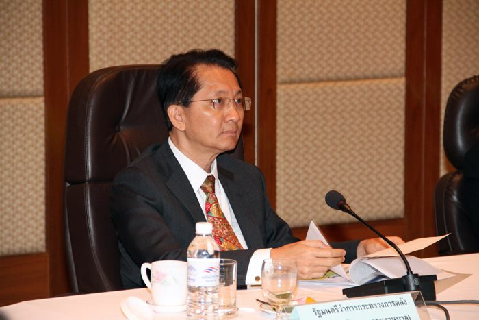 “ธีระชัย” เปิดสูตรโกงอมตะ! แฉกลไก “ทุจริตเชิงนโยบาย” วงจรทุบกินรวบประเทศที่ใช้ได้ทุกยุคทุกสมัย