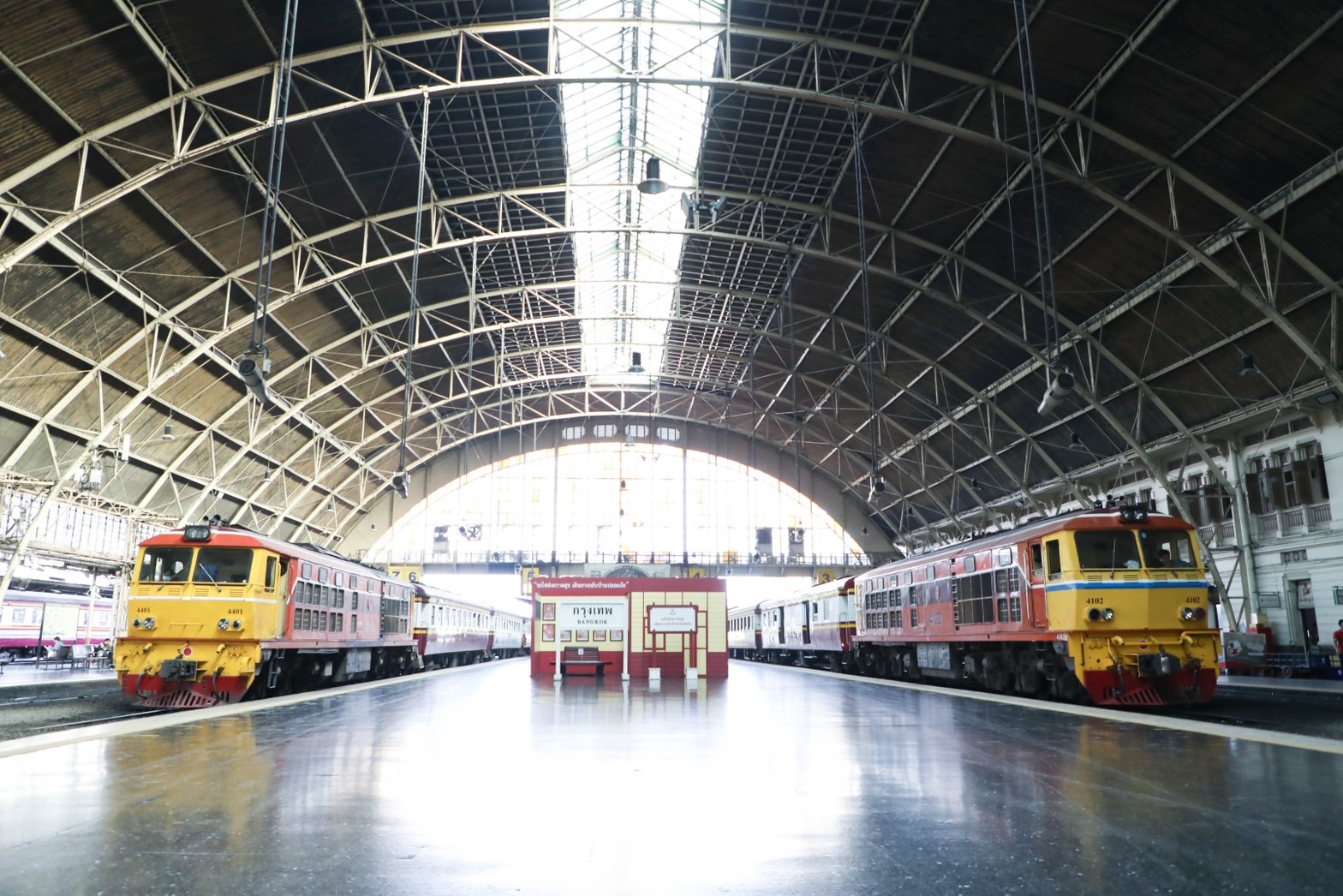 "รมว.คมนาคม" ยันรถไฟเชิงสังคม 48 ขบวน วิ่งเข้าหัวลำโพง โต้ไม่ได้ย้ายทั้งหมด