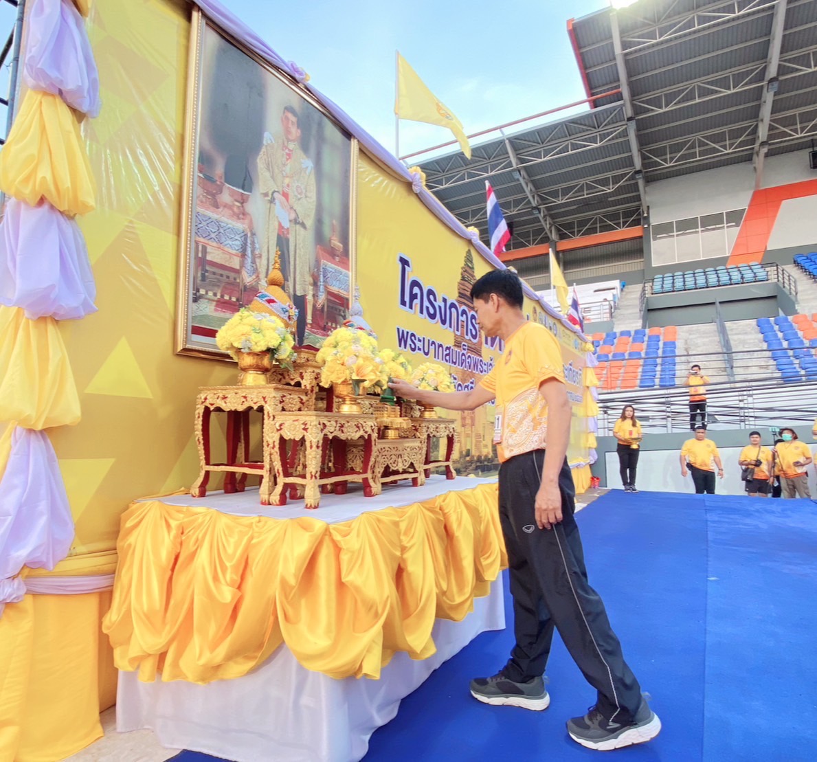 ผวจ. ศรีสะเกษ นำเดิน-วิ่ง เฉลิมพระเกียรติ ร.10 เนื่องในวันฉัตรมงคล     