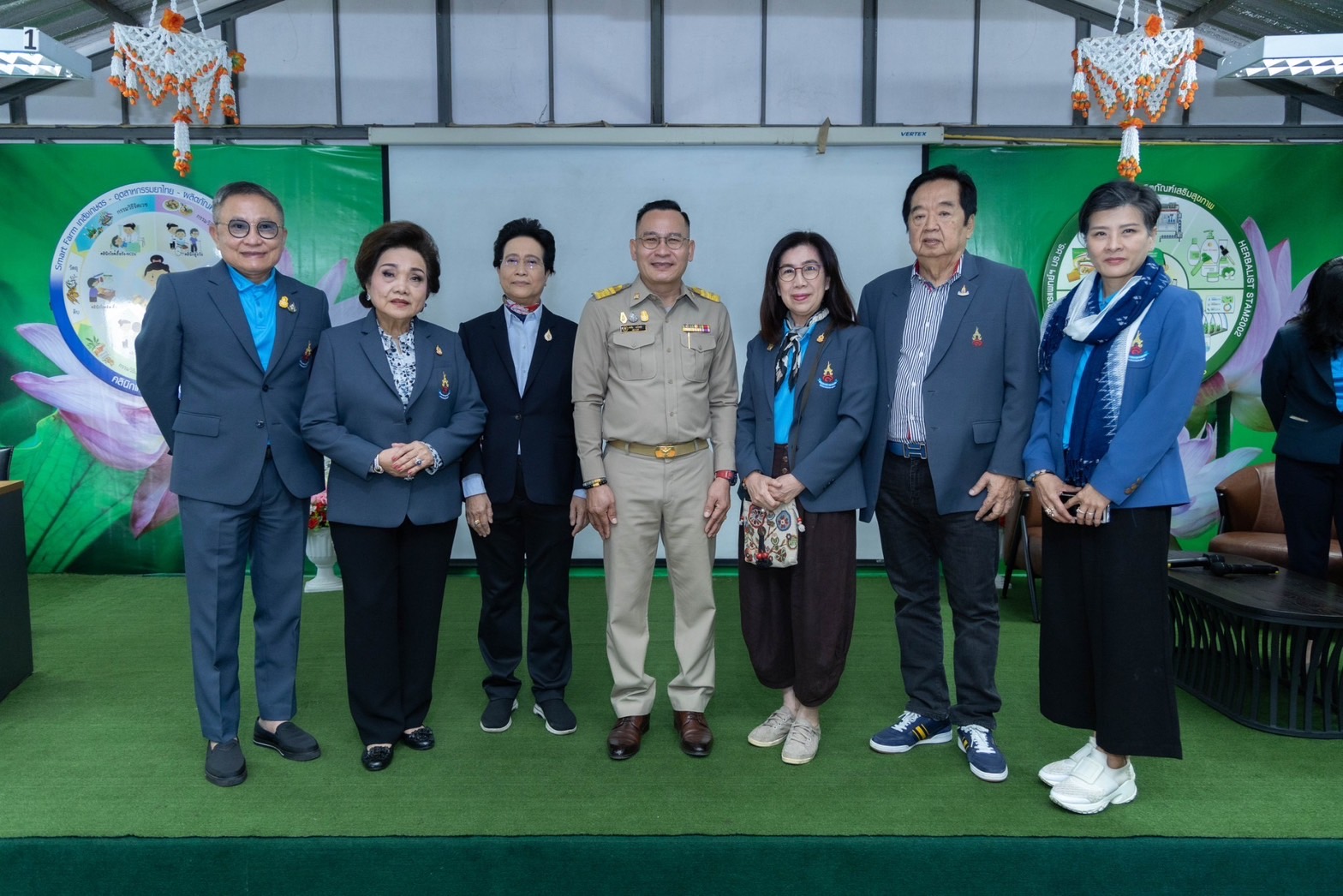 ผู้เข้าอบรมหลักสูตร HIDA รุ่นที่ 2 ศึกษาดูงานและทำกิจกรรมเพื่อสังคมในพื้นที่เชียงราย