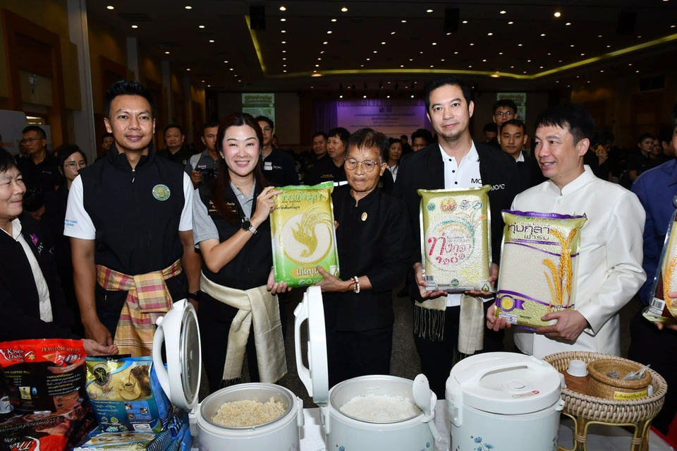 กรมส่งเสริมสหกรณ์ คิกออฟ "ศูนย์กระจายสินค้า" ดันสินค้าดาวเด่นทั่วไทย