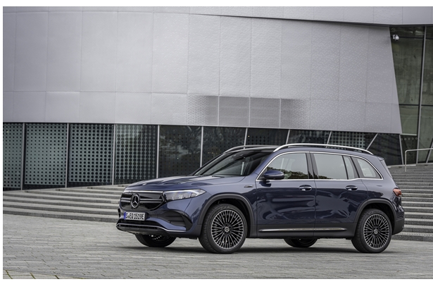 เบนซ์เติมเต็ม EV Portfolio 3 รุ่นประเดิมนำเข้า EQB 250 AMG Line
