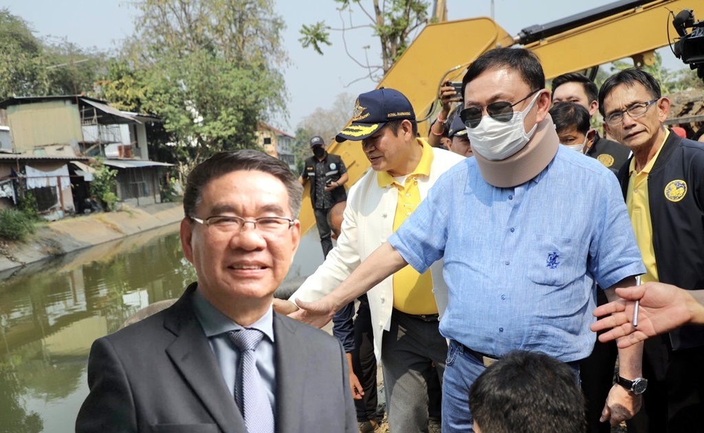 "สมชัย" โพสต์ถึง "ทักษิณ" ดูการบริหารจัดการน้ำ แซะรัฐบาล
