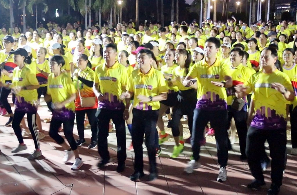 อ.บางละมุง จัดกิจกรรมเดิน-วิ่ง ป้องกันอัมพาต ครั้งที่ 10 เฉลิมพระเกียรติฯ