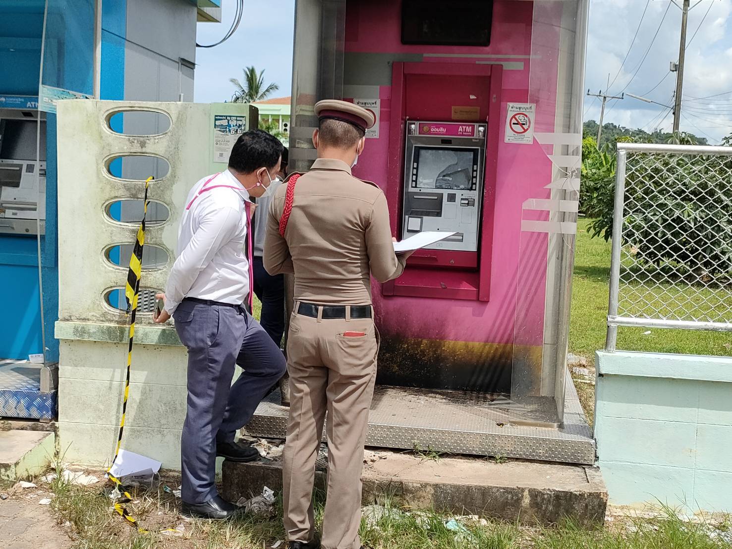  ตร.แกะรอยคนร้ายงัดตู้ ATM ธ.ออมสินสตูลพบมูลค่าความเสียหายกว่า 2 แสน