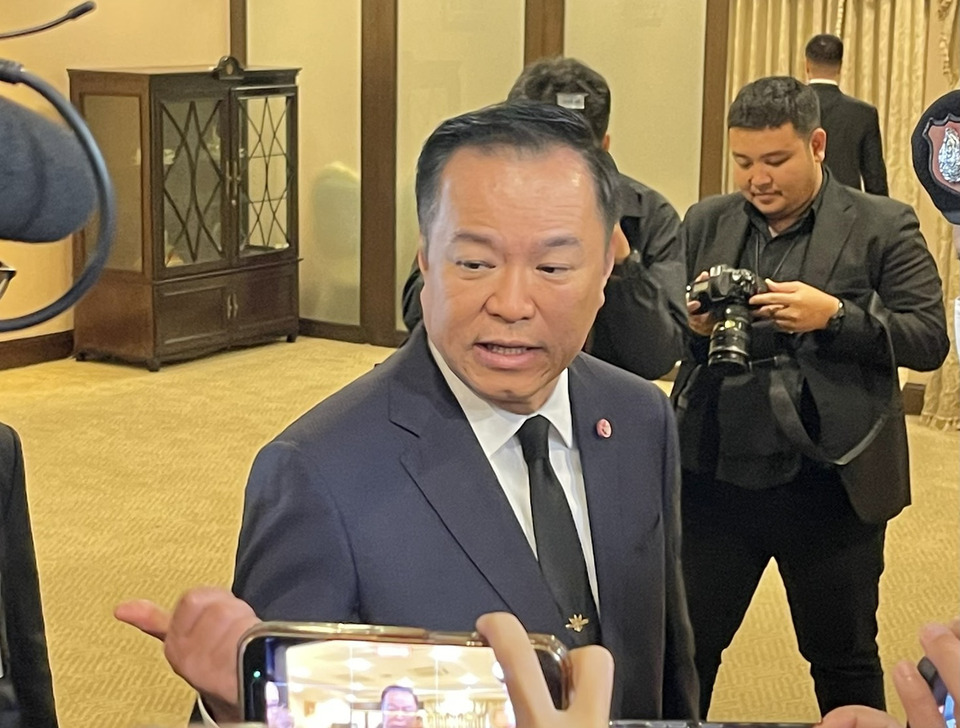 "นิพิฏฐ์" แนะ นายกฯ แนะเปลี่ยนนามสกุลเป็น “โอษฐภัย” ชี้ไม่ซ้ำใคร–ทำได้ในวันเดียว